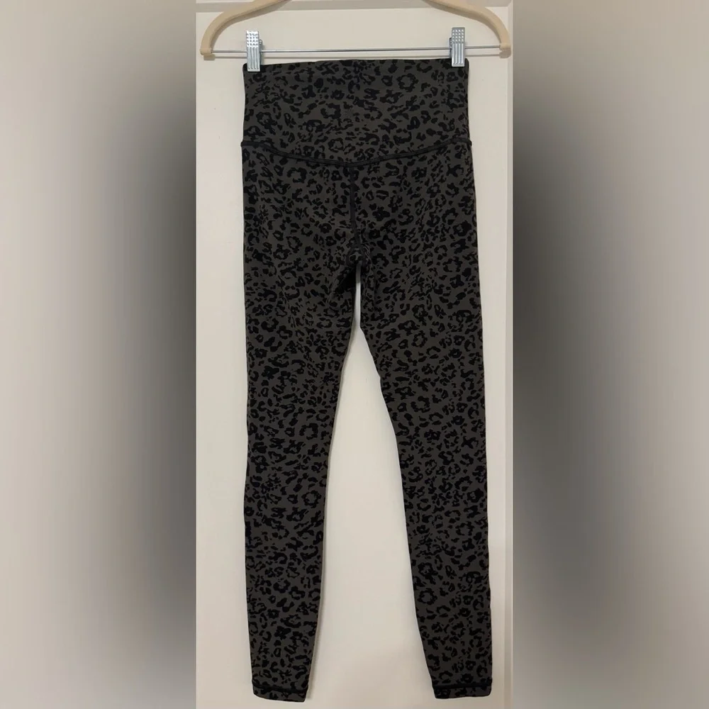 Athleta Black and Green Leopard Print Leggings, Size XSmall - Picture 2 of 6